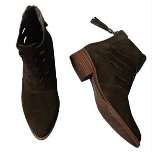 Volatile ankle boot sz 7 Blix bootie in green suede festival boho cowboy western